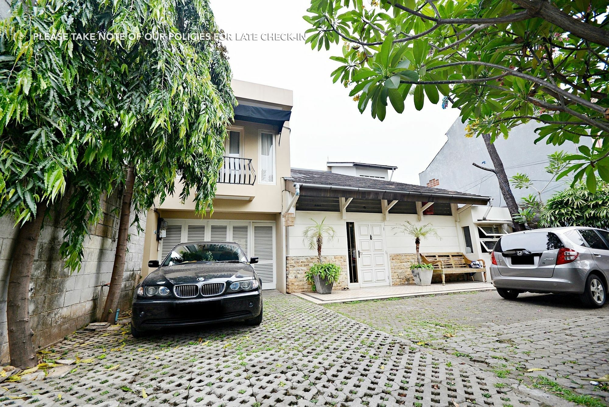 Zen Rooms Mampang Prapatan Jakarta Kültér fotó